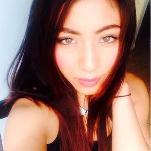 Meet your Posher, Nely